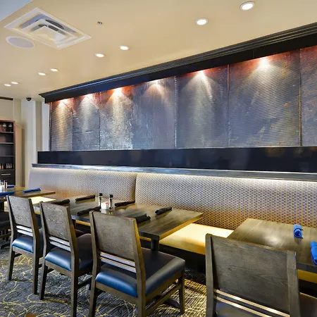 Holiday Inn Detroit Metro Airport By Ihg-3